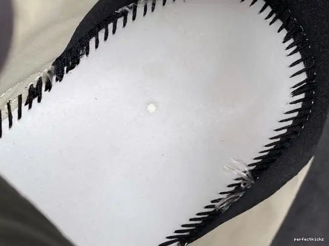 Yeezy 700 Adidas Bone MNVN Boost FY3729 0518